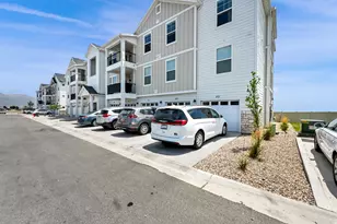 947 W Coral Charm Wy, Saratoga Springs, UT 84045 - Photo 2