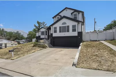 1013 S 200 W, Orem, UT 84058 - Photo 2
