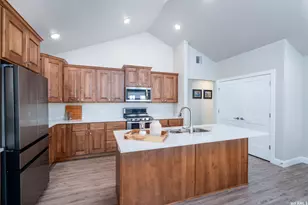 473 S Short Horse Ln, Saratoga Springs, UT 84045 - Photo 12