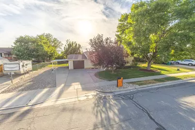 1135 N Connecticut Ave W, Harrisville, UT 84404 - Photo 24