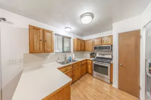 1135 N Connecticut Ave W, Harrisville, UT 84404 - Photo 28
