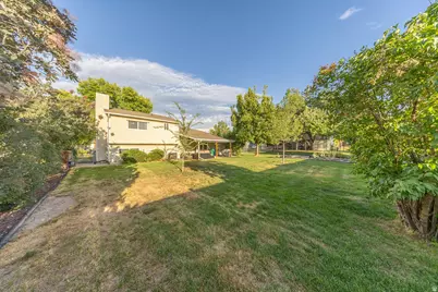 1135 N Connecticut Ave W, Harrisville, UT 84404 - Photo 18