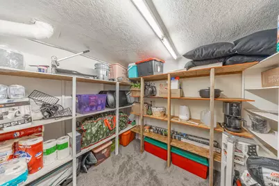 1135 N Connecticut Ave W, Harrisville, UT 84404 - Photo 16