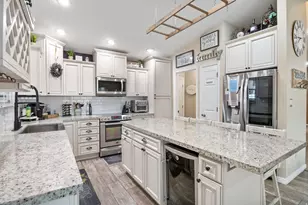 1504 E Spring Ln, Holladay, UT 84117 - Photo 6