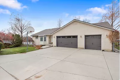 1504 E Spring Ln, Holladay, UT 84117 - Photo 4