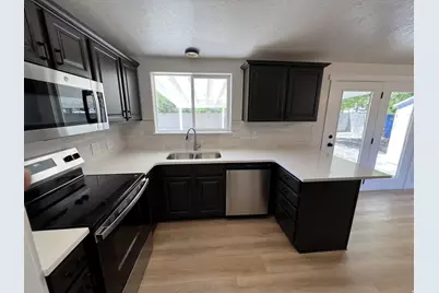 3277 W 3595 S, West Valley, UT 84119 - Photo 8