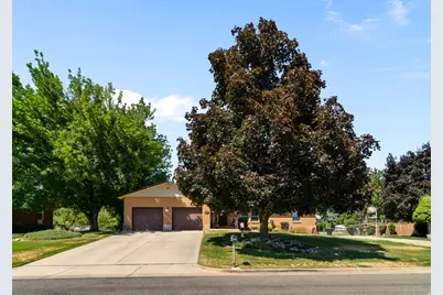 688 W 3750 N, Pleasant View, UT 84414 - Photo 2