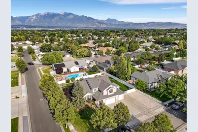 9583 S Swallowtail Cir W, South Jordan, UT 84095 - Photo 42