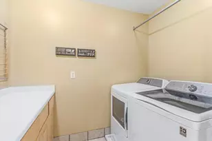 9583 S Swallowtail Cir W, South Jordan, UT 84095 - Photo 22