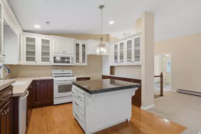 2465 E Woodland Dr, Ogden, UT 84403 - Photo 12
