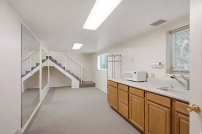 2465 E Woodland Dr, Ogden, UT 84403 - Photo 22