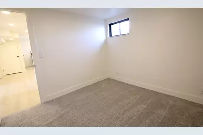 5007 S 2675 W, Roy, UT 84067 - Photo 14