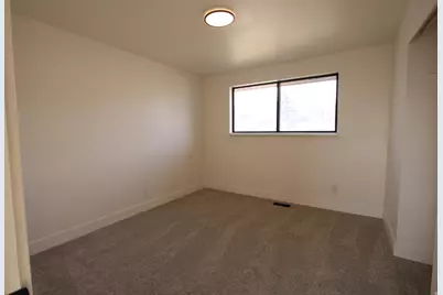 5007 S 2675 W, Roy, UT 84067 - Photo 12