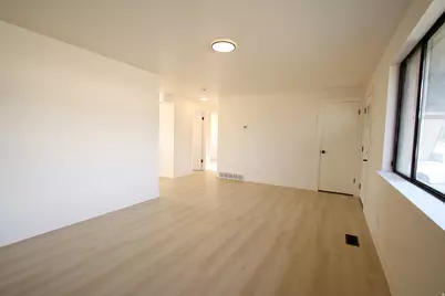 5007 S 2675 W, Roy, UT 84067 - Photo 4