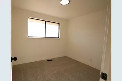 5007 S 2675 W, Roy, UT 84067 - Photo 8