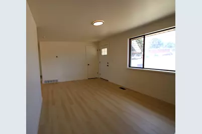 5007 S 2675 W, Roy, UT 84067 - Photo 4