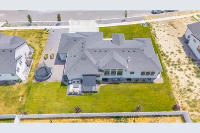 2049 S Roan Ave, Saratoga Springs, UT 84045 - Photo 38