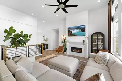 2049 S Roan Ave, Saratoga Springs, UT 84045 - Photo 2