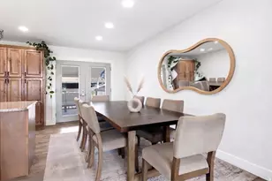 2649 E Promenade Dr S, Cottonwood Heights, UT 84121 - Photo 8