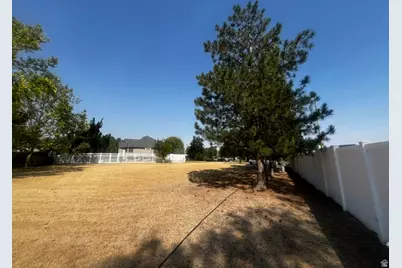 2295 W Joyli S #7, West Jordan, UT 84088 - Photo 2