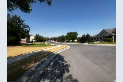 2295 W Joyli S #7, West Jordan, UT 84088 - Photo 8