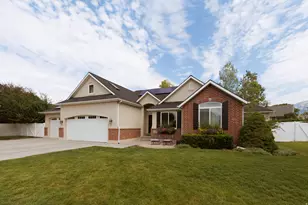 4564 W Windsor Cir, Cedar Hills, UT 84062 - Photo 2