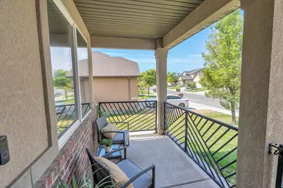 8832 N Jefferson Dr, Eagle Mountain, UT 84005 - Photo 4