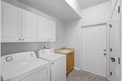 6276 S Laura Jo Ln, Taylorsville, UT 84129 - Photo 22