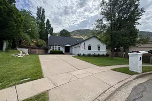 1986 N 100 E, Centerville, UT 84014 - Photo 2