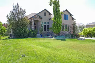 14441 S Peacock Midge Dr, Bluffdale, UT 84065 - Photo 2