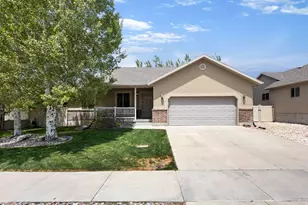 2117 E Partridge Ln, Eagle Mountain, UT 84005 - Photo 2