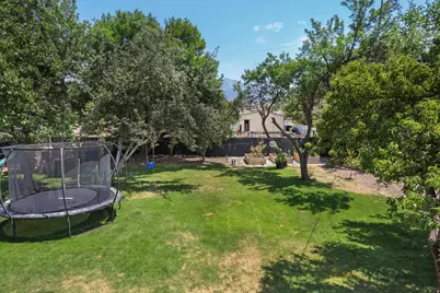 8641 S Buena Vista Dr E, Sandy, UT 84094 - Photo 58