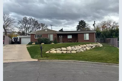 590 Woodland Cir, Bountiful, UT 84010 - Photo 2
