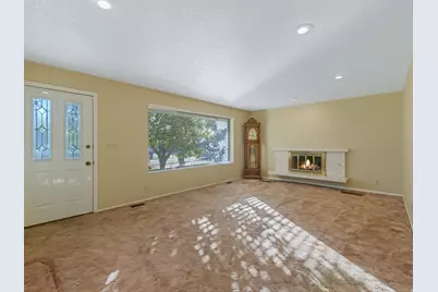 7138 S Chris Ln E, Cottonwood Heights, UT 84121 - Photo 4