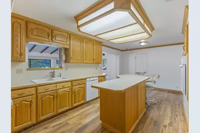 7138 S Chris Ln E, Cottonwood Heights, UT 84121 - Photo 6