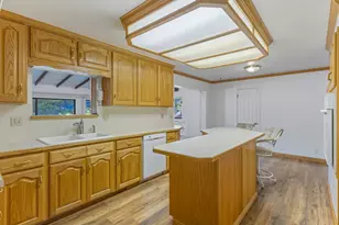 7138 S Chris Ln E, Cottonwood Heights, UT 84121 - Photo 6