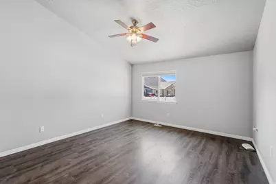 6992 W Hunter Valley Dr S, West Valley, UT 84128 - Photo 10