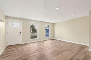 1066 E Violet Cir S, Sandy, UT 84094 - Photo 8