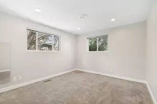 1066 E Violet Cir S, Sandy, UT 84094 - Photo 14