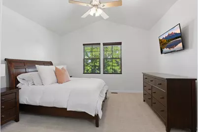 10921 S Indigo Sky Way W, South Jordan, UT 84009 - Photo 16