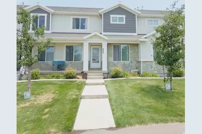920 N Center St, Santaquin, UT 84655 - Photo 1