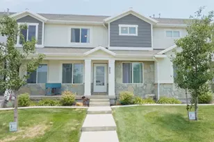 920 N Center St, Santaquin, UT 84655 - Photo 1