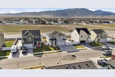 3483 N Sparrow Ln, Eagle Mountain, UT 84005 - Photo 38