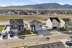 3483 N Sparrow Ln, Eagle Mountain, UT 84005 - Photo 38