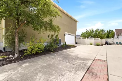 11766 S Lake Run Rd W, South Jordan, UT 84009 - Photo 24