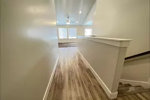 4725 N Gunsight Peak Dr, Eagle Mountain, UT 84005 - Photo 2