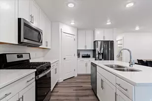 1112 N 1880 W, Farmington, UT 84025 - Photo 10