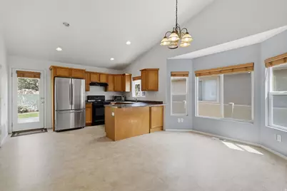 2262 N 2450 W, Lehi, UT 84048 - Photo 10