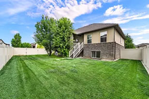 1234 S Shotley Bridge Dr W, Syracuse, UT 84075 - Photo 32