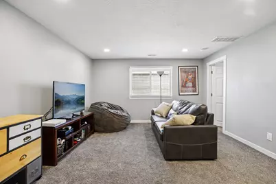 933 N 1430 E, Tooele, UT 84074 - Photo 10